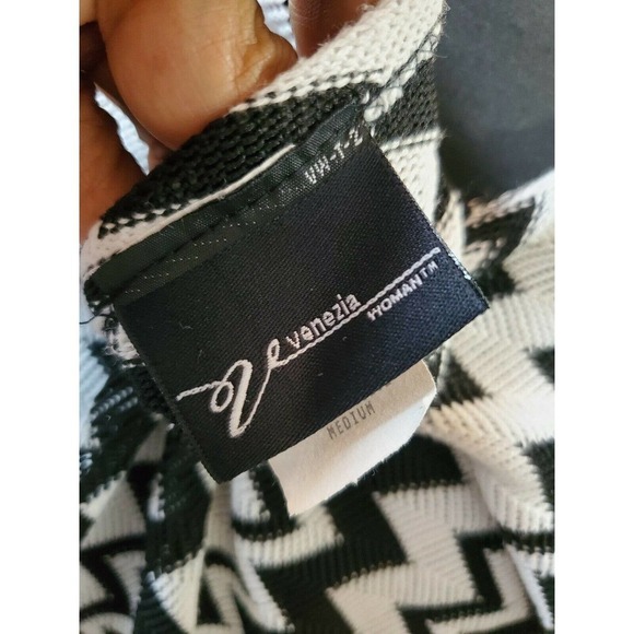 Venezia Women BlacK/White Cotton & Polyester Long Sleeve V-Neck Top Shirt - Picture 9 of 11